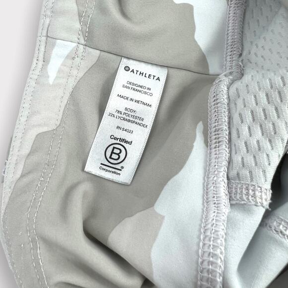 Athleta Camo Contender 7/8 Tight Size XS - Picture 5 of 8